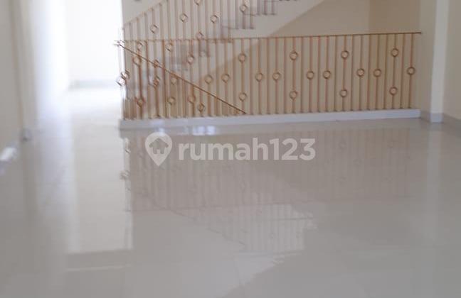 For Rent, Shop House Suitable for Business or Office in Duren Sawit 2
