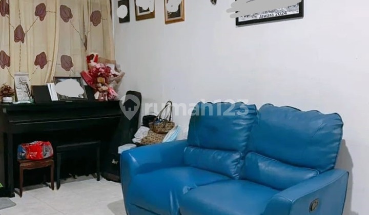 Quick Sale, Neat House Ready to Live In, Already Elevated From the Road in Sunter Hijau