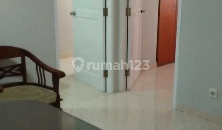 Harga Dibawah NJOP! Jual Cepat, Unit Semi Furnish di Wisma Gading Permai
