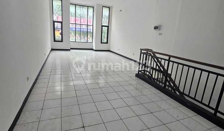 For Sale/For Rent, Neat 2-Storey Shop House on Boulevard Raya, Negotiable.