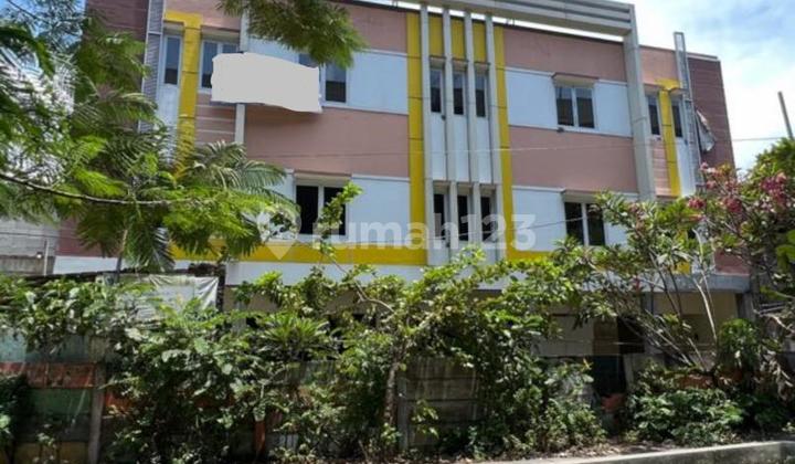 Quick Sale, Brand New Adjoined Shophouse Ready to Use in Tanjung Priok, Negotiable 2