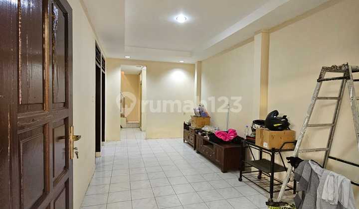 For Rent, 2-Story Neat and Ready-to-Occupy House in Sunter Hijau For Rent, 2-Story Neat and Ready-to-Occupy House in Sunter Hijau
