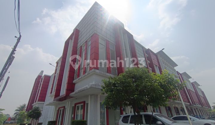Ruko siap huni dua lantai ,lokasi startegis cocok untuk usaha ,sentul city 1