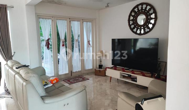 Rumah Bagus Kokoh Siap Huni,Dilengkapi Kolam Renang.semi Furnish,8 Menit Dari Aeon Mall &T Exit Toll Sentul City.