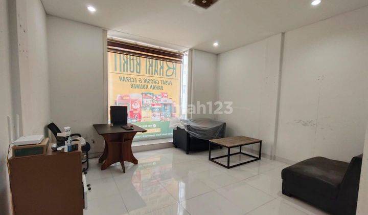 Ruko disewakan bagus dan raph,cocok untuk kantor atau usaha,lokasi dekat Mall Aeon Sentul city 2