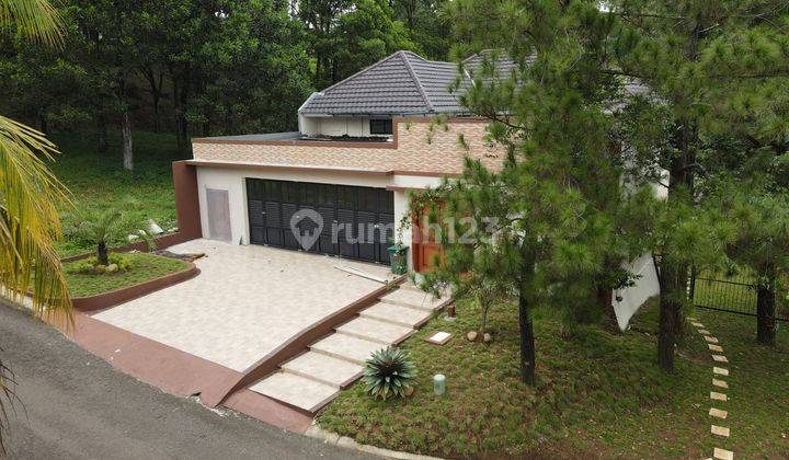 Rumah Siap Huni Posisi Hook Belakang Green Area,lokasi Startegis di Sentul City 2