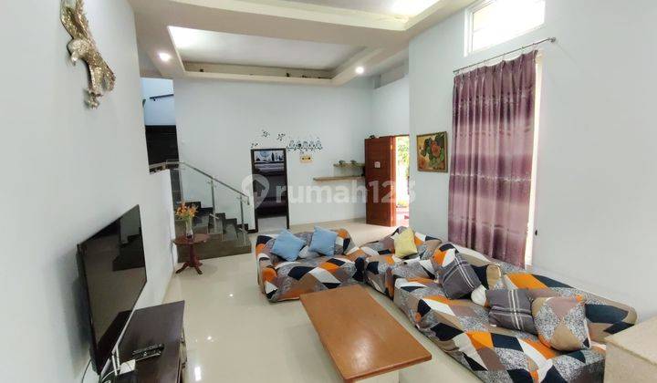 Rumah Siap Huni Cantik ,full Furnish,ada Kolam Renang,lokasi Startegis di Sentul City 1