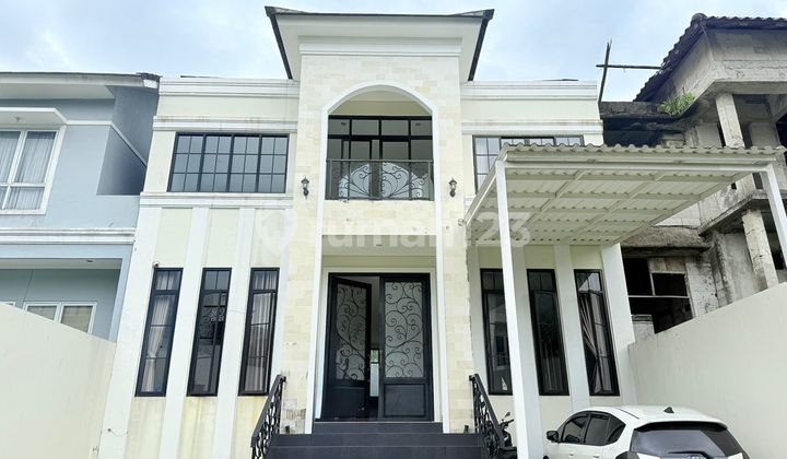 Rumah Cantik 2 Lantai Furniseh SHM View Pegunungan Sentul City, Bogor