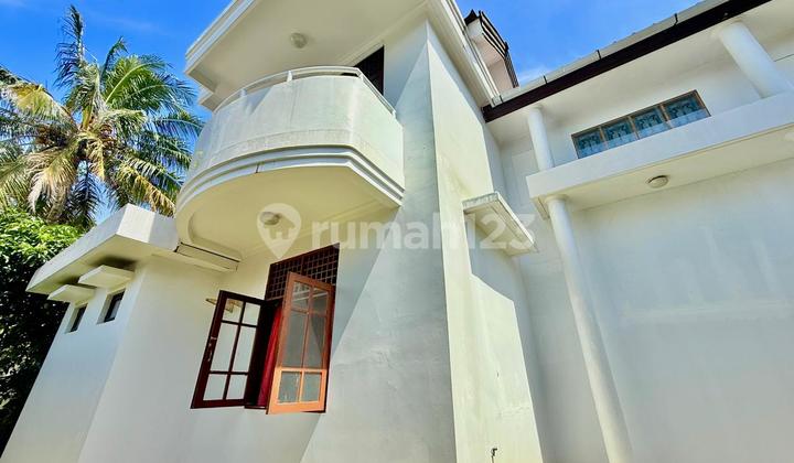 Rumah Bagus 3 Lantai,Bangunan Beton Sudah Renovasi,Imb Lengkap,Siap Huni,Bogor Utara .