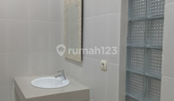 Rumah Sewa 2 Lantai Didalam Cluster Elite ,Semi Furnish,8 Menit Dari Aeon Mall & Exit Toll Sentul City. 2