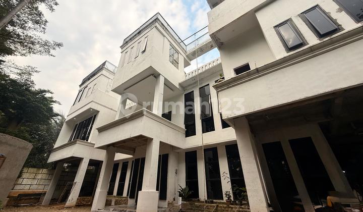 Rumah Sultan Super Mewah,Cluster Elite, Full Furnish .Udara yang Masih Sejuk Dangar di Sentul City Bogor