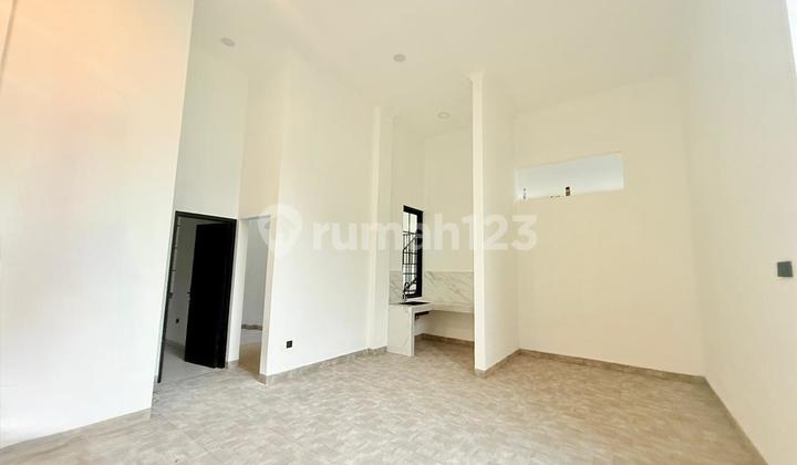 Rumah Baru 4 Lantai.siap Huni, Carport Garasi Luas ,View Pegungan,Sentul City Bogor . 2