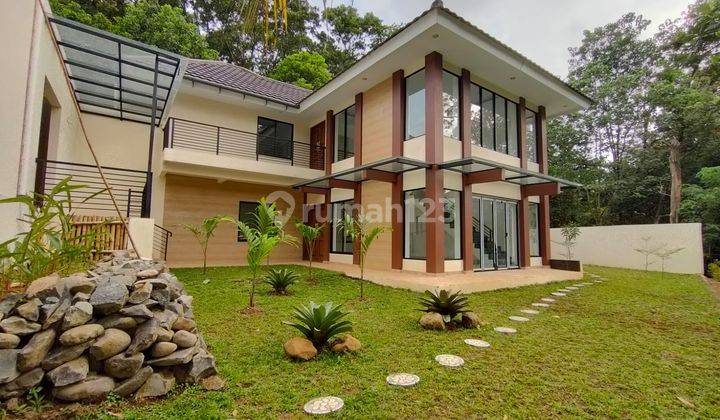 Rumah Belakang Green Area Dan Posisi Hook di Sentul City, Bogor 1