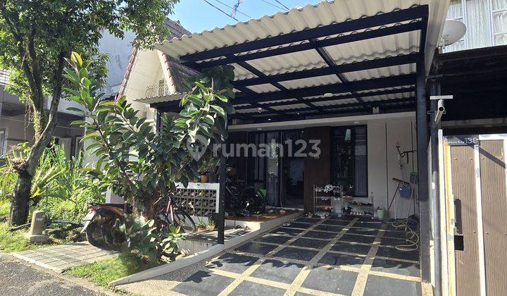 Rumah Cantik Siap Huni Semi Furnish,lokasi Dekat Dengan Pasar Bersih Sentul City 1