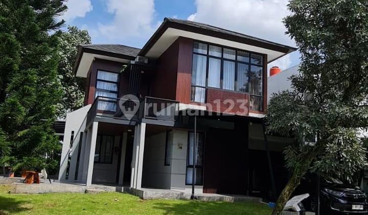 Rumah 2 Lantai Siap Huni,Posisi Hook Ada Gazebo,Samping Green Area,Dekat Wisata Jungland Sentul Nirwana.