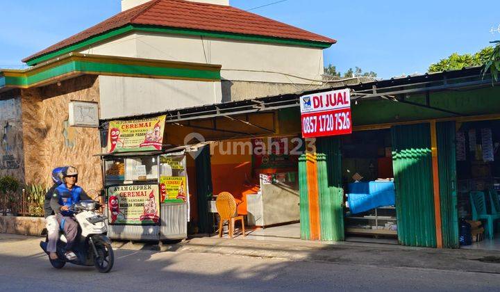 Rumah 2 Lantai Plus 2 Kios di Cibinong, Bogor 1