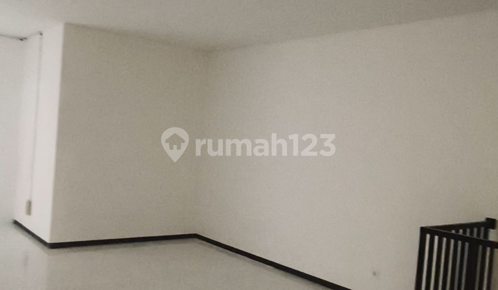 Disewakan Ruko Rolling Hills Tanjung Bunga  2