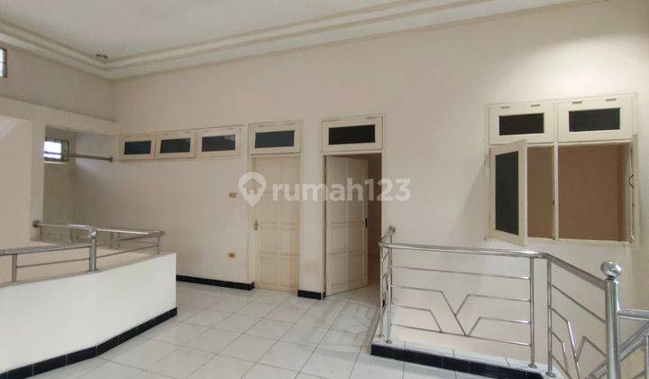 Di jual rumah 2 Lantai dalam kota Makassar 2