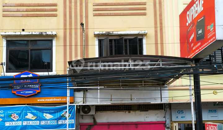 For Sale, Strategic Shop House for Business on Jl. Borong