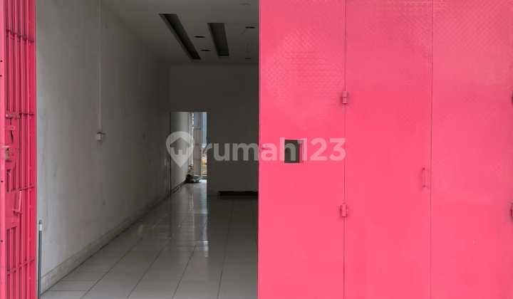 For Sale, Strategic Shop House for Business on Jl. Borong 2