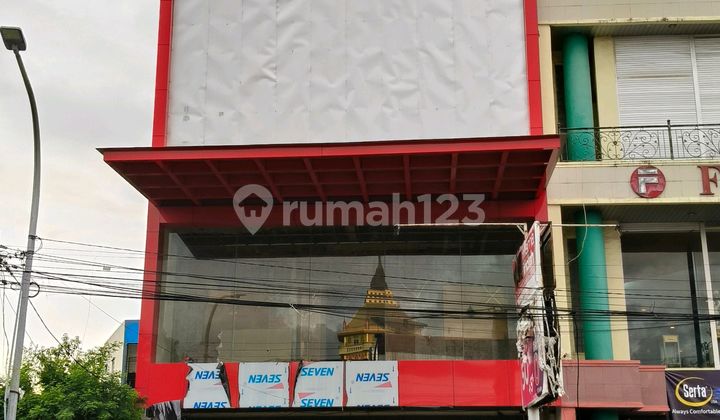 For Rent Newly Renovated Shop House Ready to Use with Elevator For Rent Newly Renovated Shop House Ready to Use with Elevator