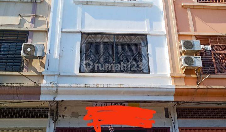 Di sewakan ruko lokasi strategis dekat jl Vetran utara dan jl gunung latimojong 1