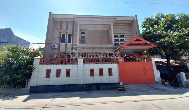 Di sewakan rumah 4 kamar tidur 2 Lantai 1