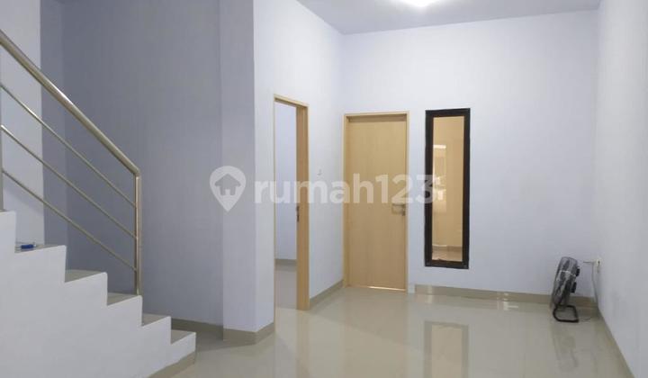 Rumah 2 Lantai Siap Huni Di Jalan Daeng Tata Raya 2