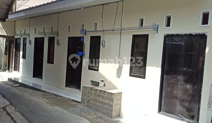 Rumah Kontrakan 5 Pintu di Kota Bambu Utara Jakarta Barat