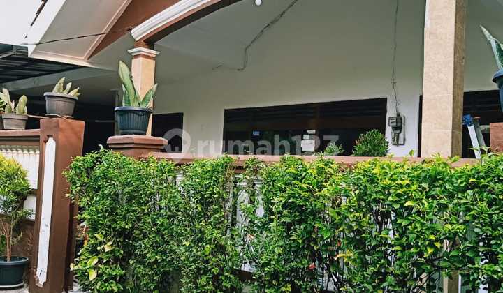 Rumah Lokasi Strategis Dekat Kuliner Rawamangun Jakarta Timur 2
