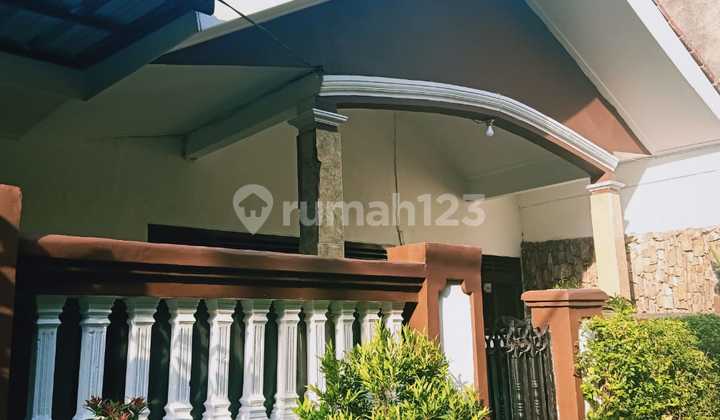 Rumah Lokasi Strategis Dekat Kuliner Rawamangun Jakarta Timur Rumah Lokasi Strategis Dekat Kuliner Rawamangun Jakarta Timur