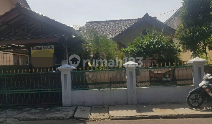 Rumah Konsep Taman di Cidodol Jakarta Selatan