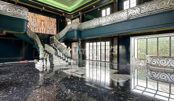 Dijual Rumah Mewah Brand New ( European Classic Style) Prime Area