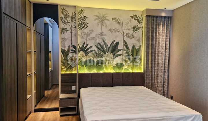 For Quick Rent: Nice Luxury House (Golf View), Elevator Available.