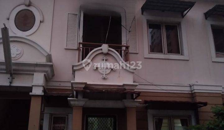 Rumah Town House Lantai Atas Furnished Di City Resort, Cengkareng 2