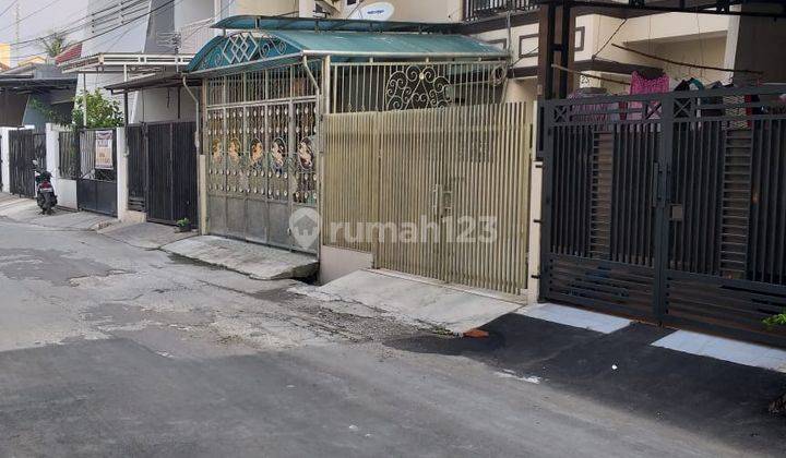 Rumah 2 Lantai SHM di Duri Kosambi, Jakarta Barat 1