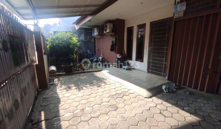 Rumah Bagus Semi Furnished SHM di Cengkareng Timur, Jakarta Barat 1