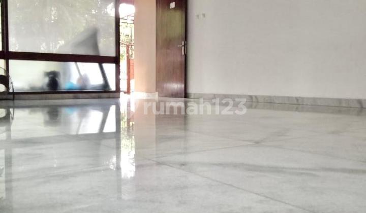 Rumah Hook 2 Lantai, 2 Muka, Akses Jalan Utama Bendungan Hilir 2