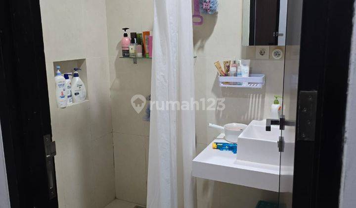 Rumah 4 Lantai Semi Furnished SHM di Citra Garden, Jakarta Barat 2