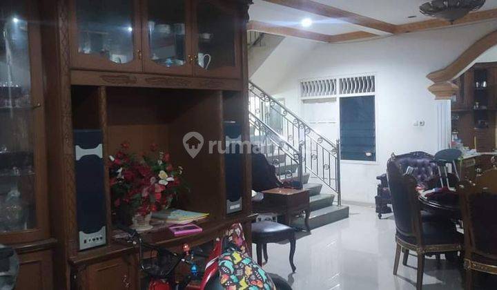 Rumah Hook 9 Kamar Rapi Siap Huni di Karawaci, Tangerang 2