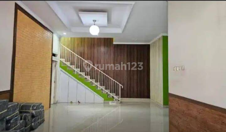 Rumah Hook Bagus 2 Lantai di Taman Royal 3 Cipondoh Tangerang 1