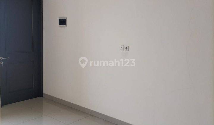 Dijual Rumah 2 1/2 LT Daerah Cengkareng Indah,Jakarta Barat,KT 3+1,KM 3+1,siap huni hadap Selatan, PAM,Pln 2.200 watt,SHM kondisi Baru 2