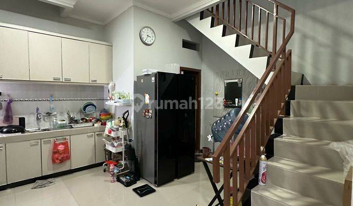 Dijual Rumah 3 Lantai  Nusa indah Cengkareng Indah Jakarta Barat, kondisi rumah siap huni,2 KT,2 KM, Air Pam,Listtik 3.500watt,hadap Selatan,Gaarasi 1 mbl,surat SHM 2