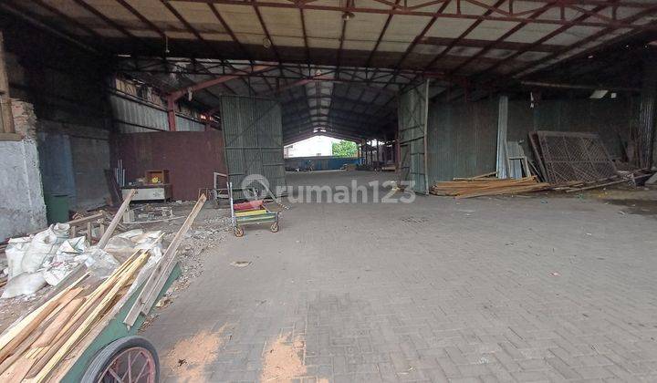 DisewaGudang di Jl Daan Mogot LT =1.200 mtr,LB =350 mtr , kondisi Bagus 1