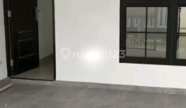 Disewa Rumah 1 LT Siap.huni,2Kt,1Km,Listrik.2.200watt, Air Pam,Hadap.timur Laut Disewa Rumah 1 LT Siap.huni,2Kt,1Km,Listrik.2.200watt, Air Pam,Hadap.timur Laut