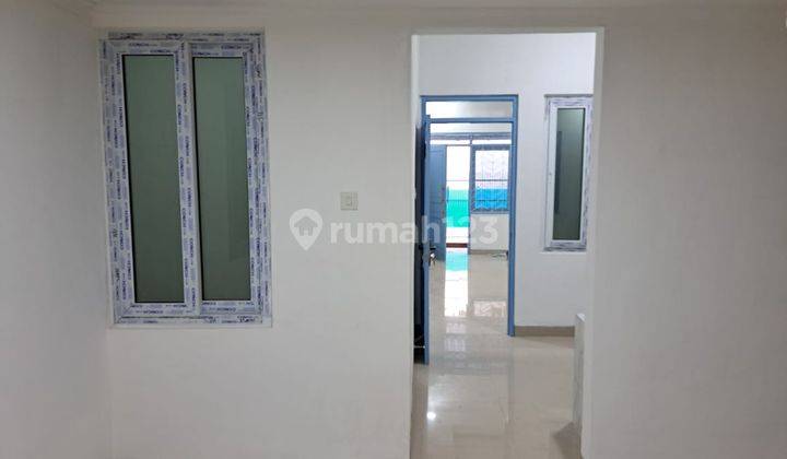 Disewa Rumah Second Daerah Cengkareng Indah,lt.105m,lb 135m,kt 3.+1,km 1+1,listrik.2.200watt,air Pam 2