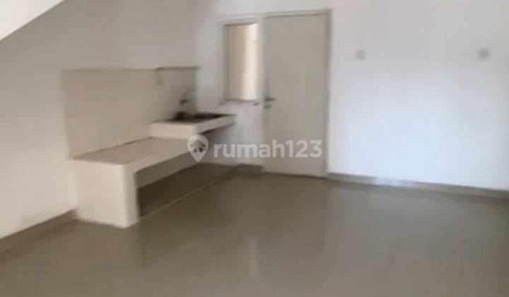 Disewa Rumah Palem Mutiara 2 Lt Siap Huni,km 2+1,kt 2,.listrik 2.200watt,air Pam,ipl 300rban 2