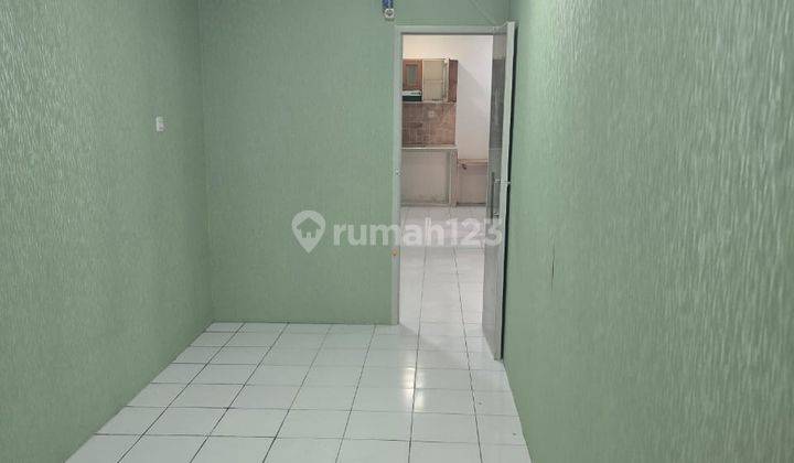Rumah Rapi Siap Huni Dekat Sekolah 2