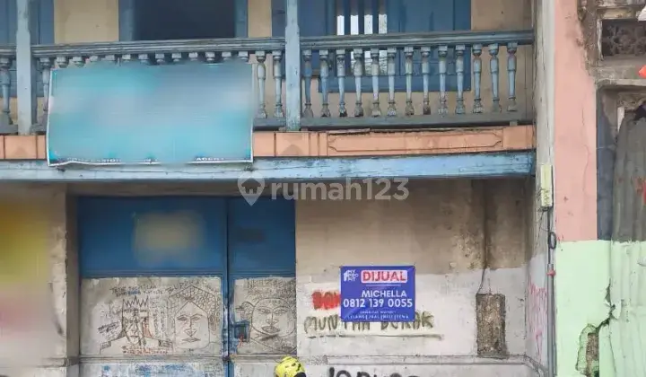 Rumah Hitung Tanah Saja.. Dekat Pusat Kota