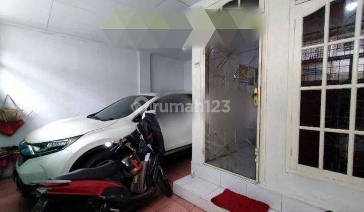 Dijual rumah siap huni 2 lantai dekat sekolahan di jalan keadilan 2